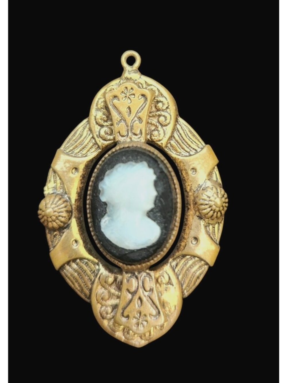 Victorian Etruscan Revival Cameo Pendant